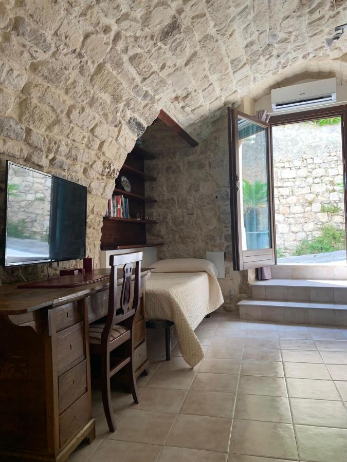Aristogatti Hotel Ragusa Exterior foto